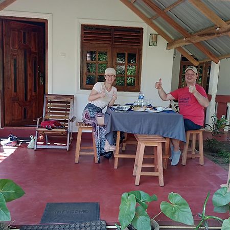 Jungle Eco Lodge & Safari シギリヤ エクステリア 写真